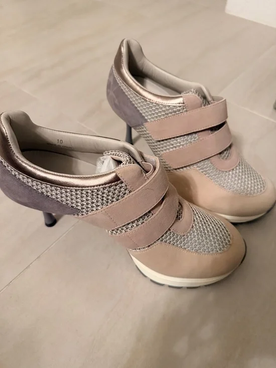 Women’s Suede & Mesh Velcro Sneakers in Blush Pink- NEW NO BOX - Picture 7 of 9